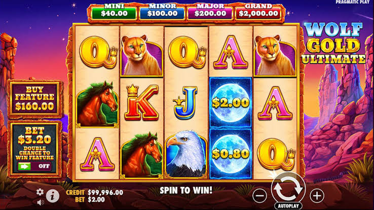 Wolf Gold free spins feature with giant 3x3 wolf symbols